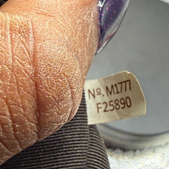 Coach Nolita 19 wristlet/pouch with a red heart appliqué. - Picture 16 of 16